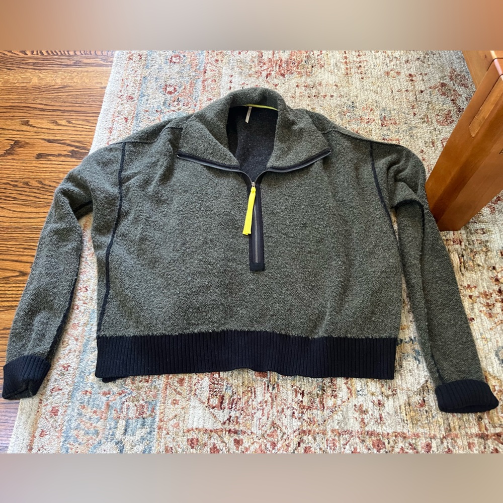 Brunello Cucinelli Gray and Black Women’s Quarter Zip Sweater